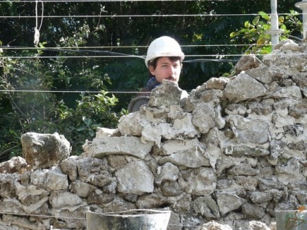 Thibault, archéologue, bénévole sur ce chantier